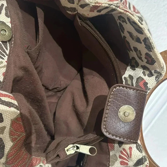 Relic by Fossil Tote Bag or Crossbody Wood Handles Florals with Shoulder Strap - Picture 6 of 6